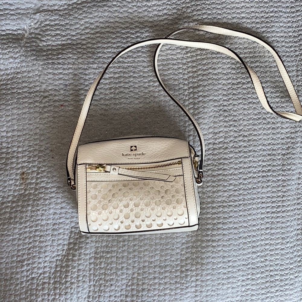 White leather kate spade crossbody purse